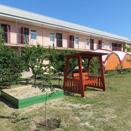 Monte Karlo Hotel ซาลิซนีปอร์ต ภายนอก รูปภาพ